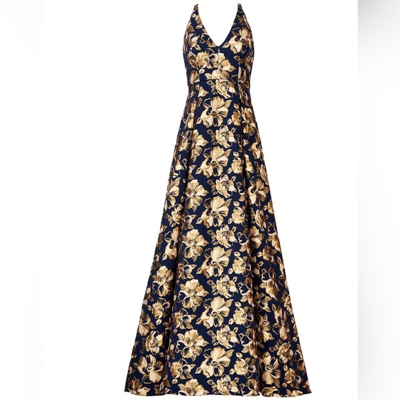 Badgley Mischka
Floral Jacquard Gown size 8 - Picture 4 of 16